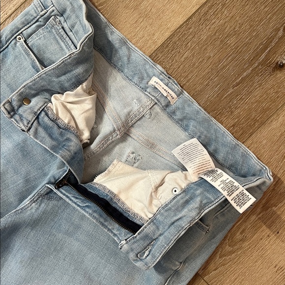 Good America - Good Legs Flare, light wash jeans, frayed hem, wide leg, size 14 - Picture 7 of 16